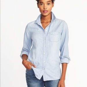 Washed blue classic button-down